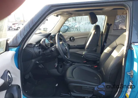 2015 Mini Hardtop Cooper z USA, uszkodzony, nr VIN WMWXM5C51F3A57824